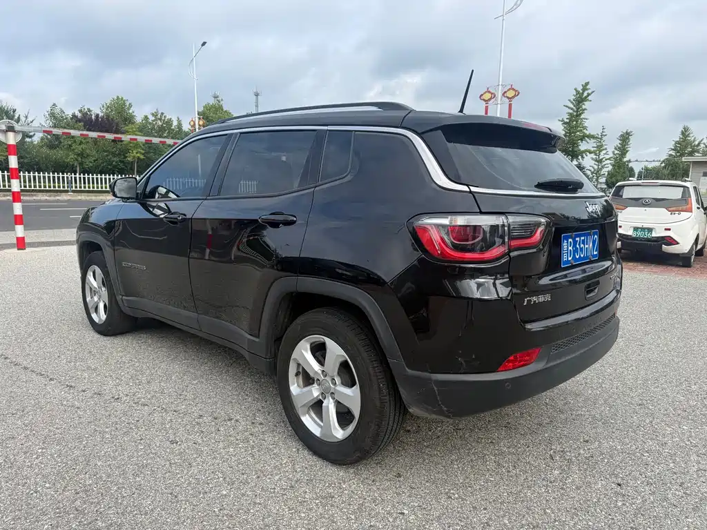 Jeep Compass 2017 — фото 6