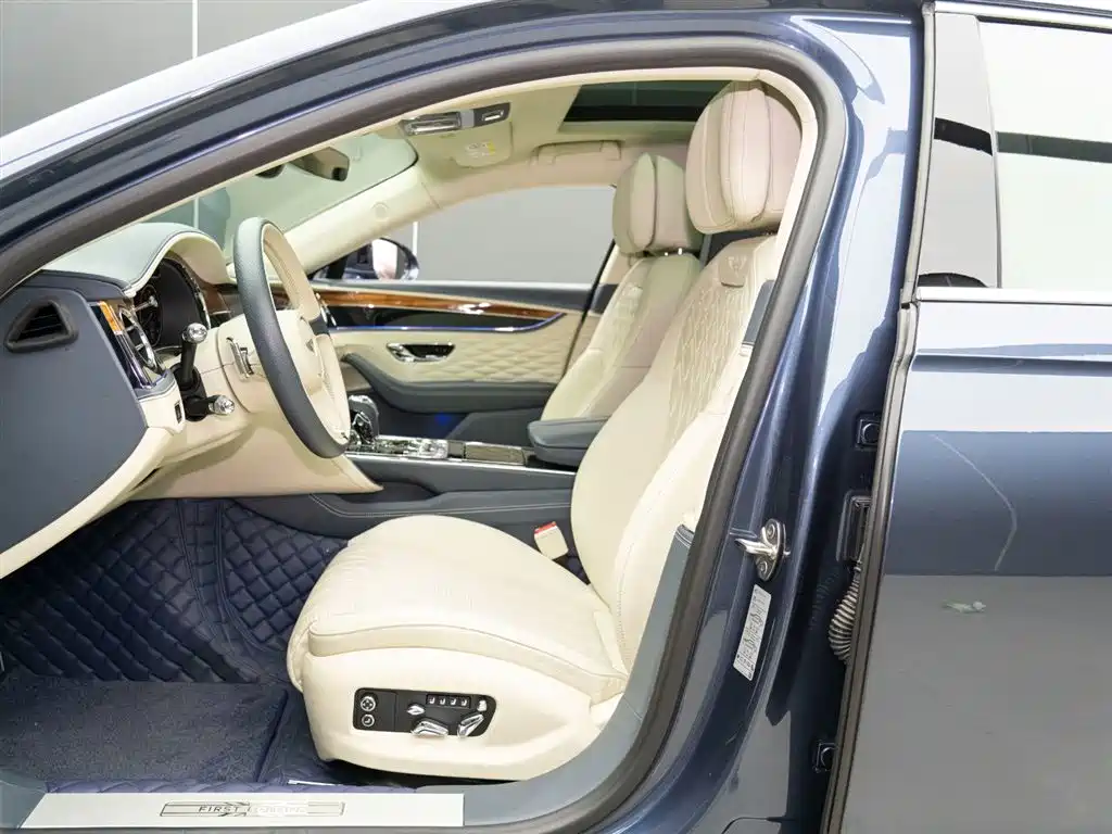 Bentley Flying Spur 2020 — фото 9