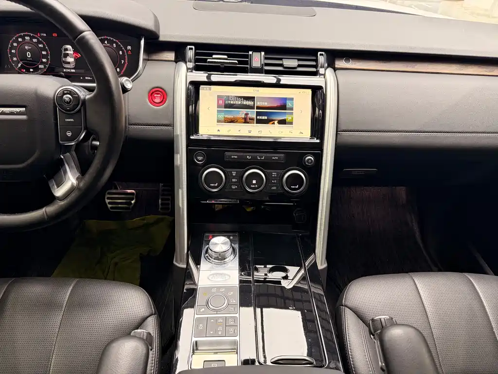 Land Rover Discovery 2018 — фото 12