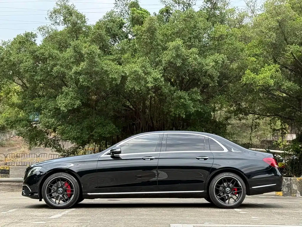 Mercedes-Benz E-Class 2018 — фото 15