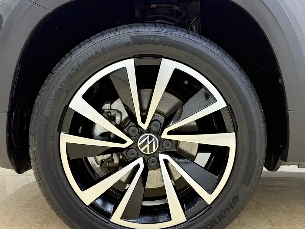 Volkswagen Tharu 2023 — фото 24
