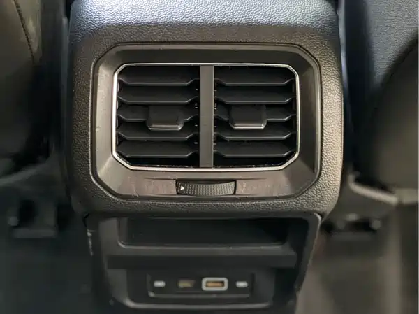 Volkswagen Tiguan L 2022