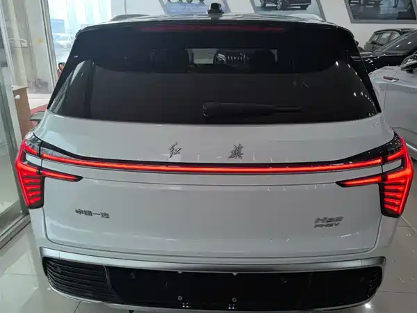 Hongqi HS3 PHEV 2025