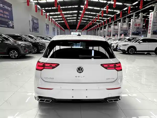 Volkswagen Golf 2021