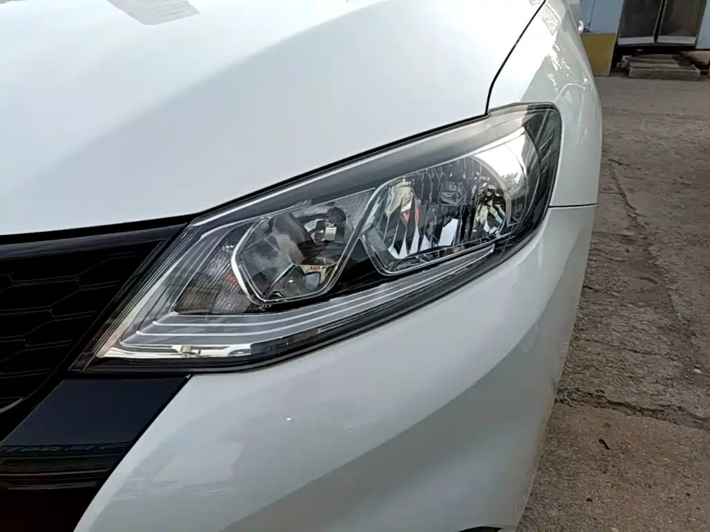 Nissan Tiida 2019 — фото 24