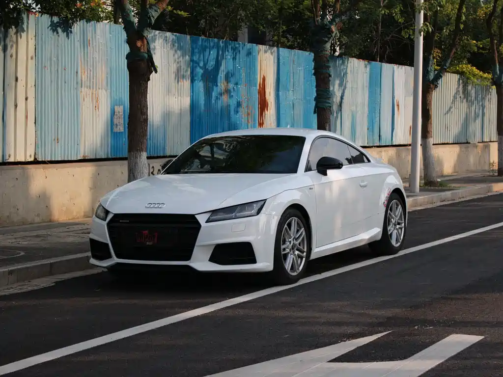 Audi TT 2017 — фото 1