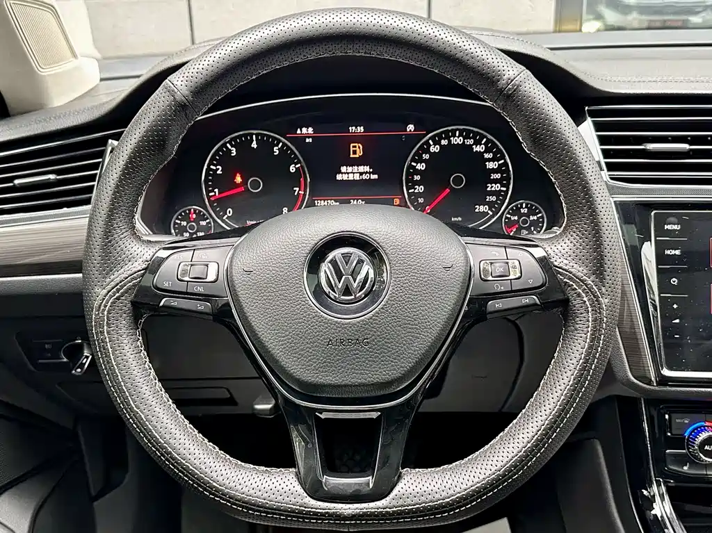 Volkswagen Phideon 2019 — фото 15