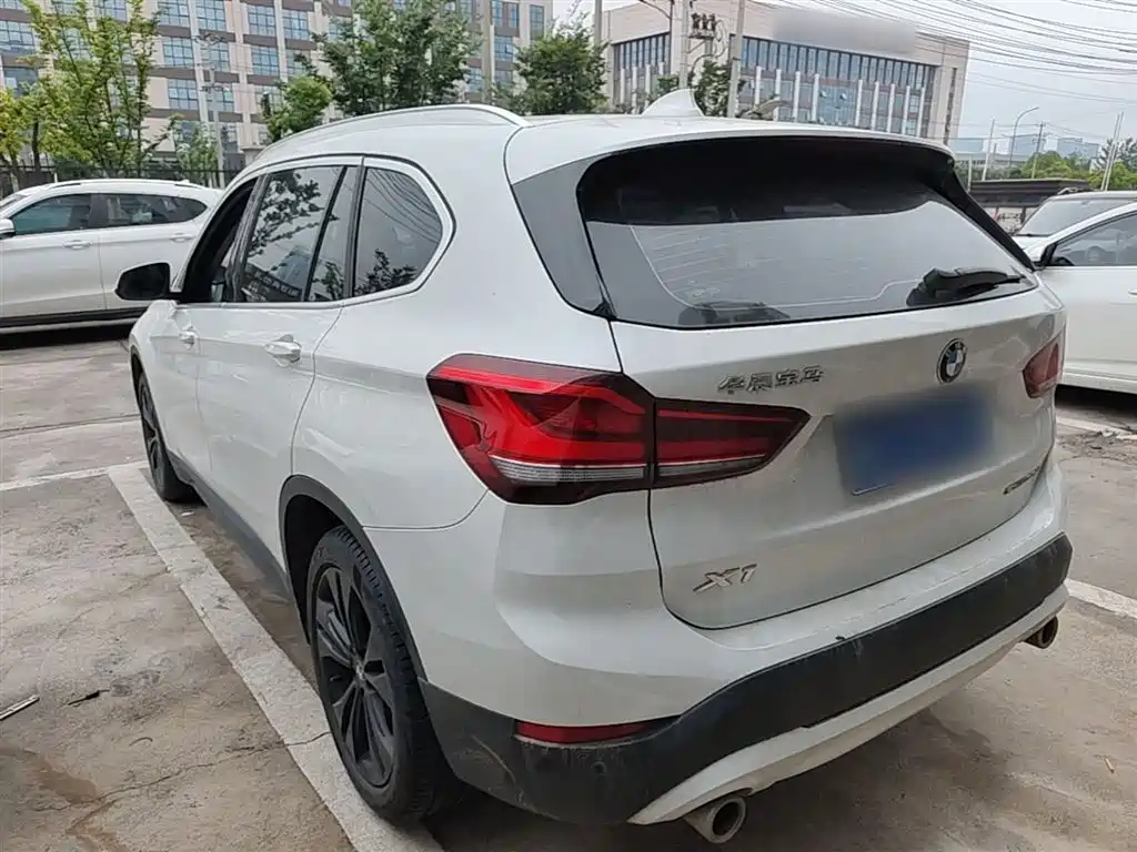 BMW X1 2022 — фото 5
