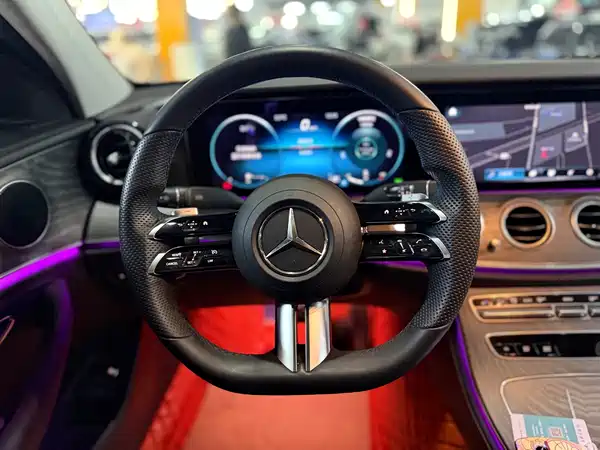 Mercedes-Benz E-Class 2022
