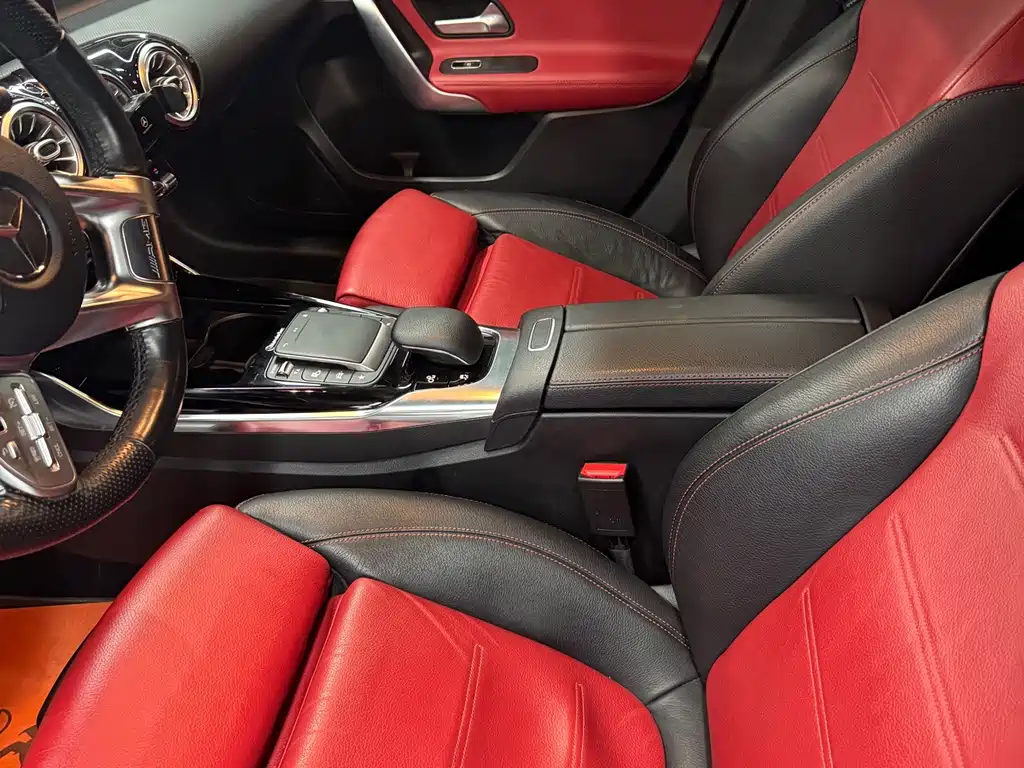 Mercedes-Benz A-Class AMG 2020 — фото 10