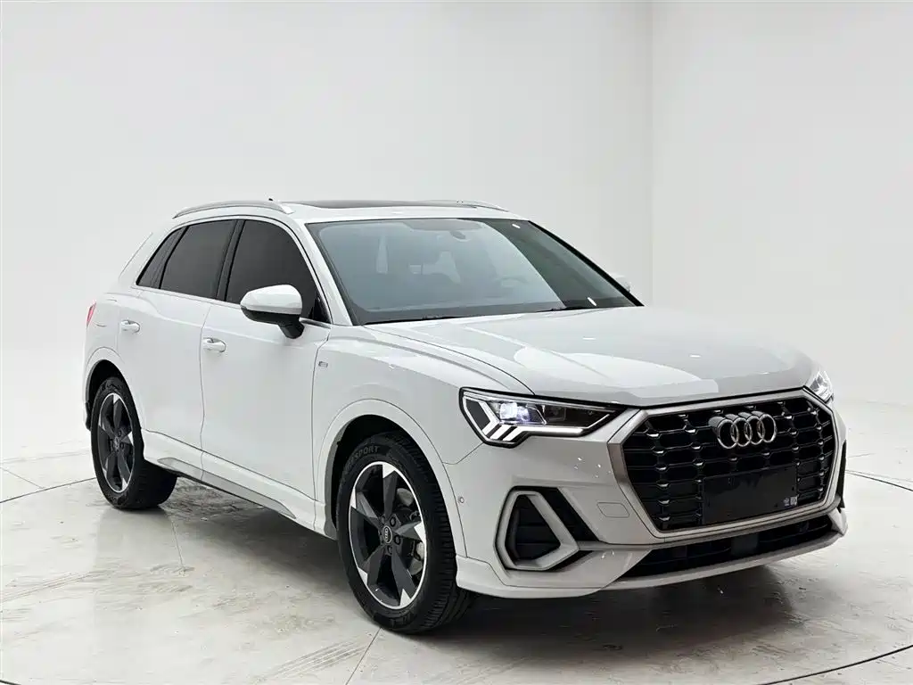 Audi Q3 2023 — фото 3