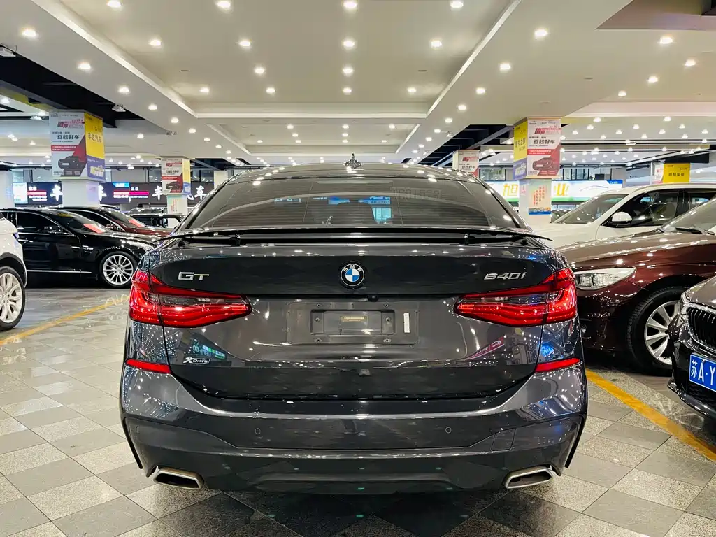 BMW 6 Series GT 2018 — фото 17