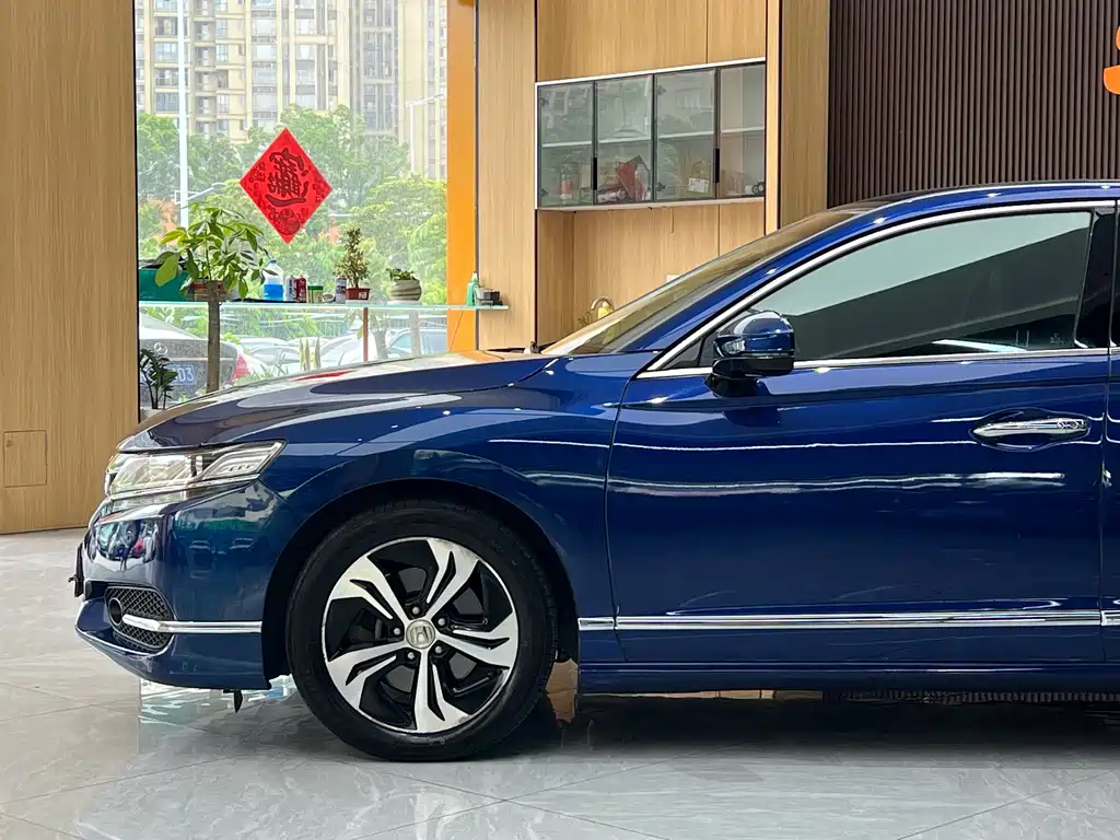 Honda Spirior 2015 — фото 13