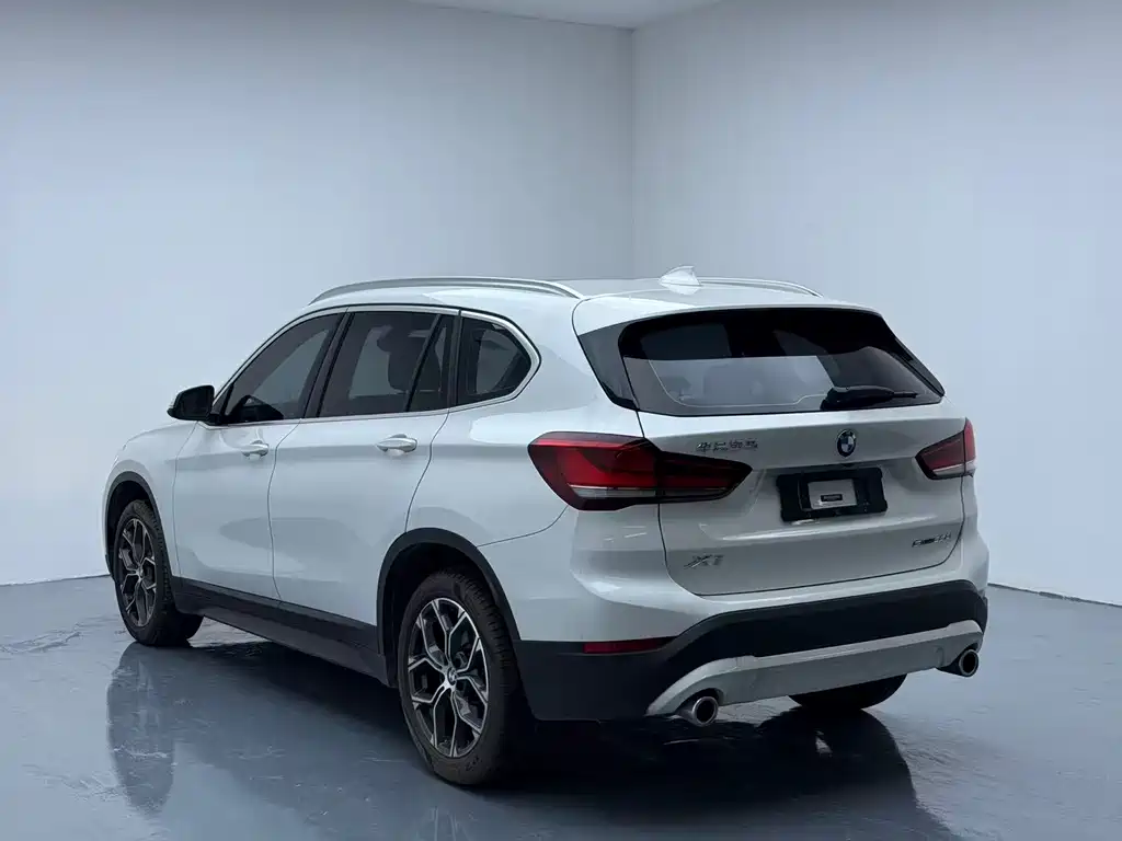 BMW X1 2022 — фото 8