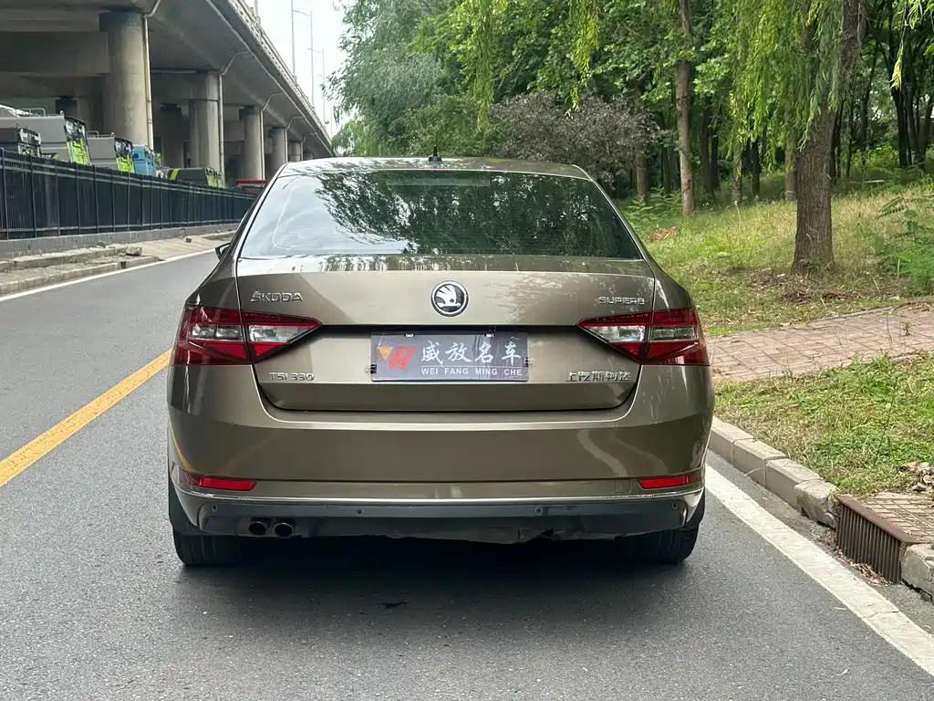 Skoda Superb 2015 — фото 3
