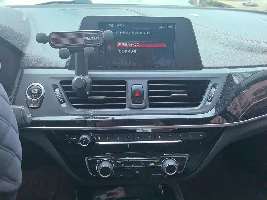 BMW 1 Series 2018 — фото 13