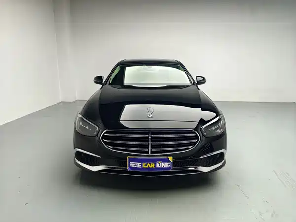 Mercedes-Benz E-Class 2022