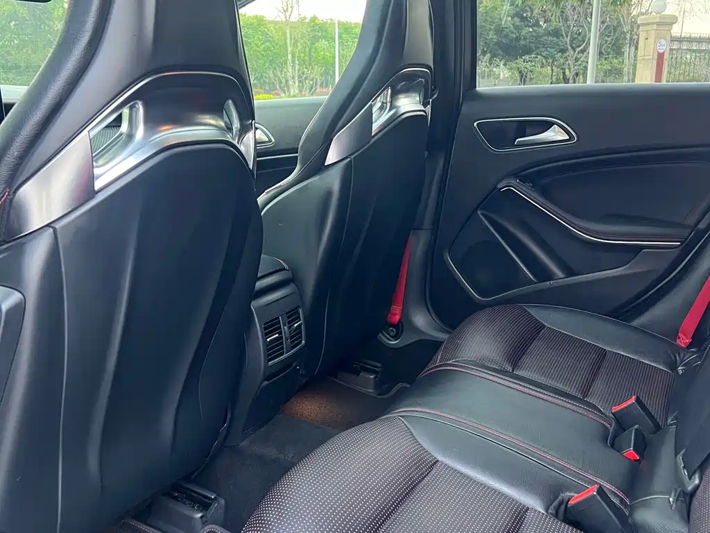 Mercedes-Benz A-Class AMG 2018 — фото 8