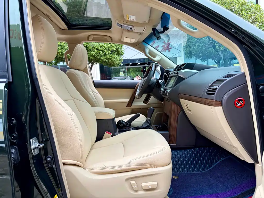 Toyota Prado 2015 — фото 11