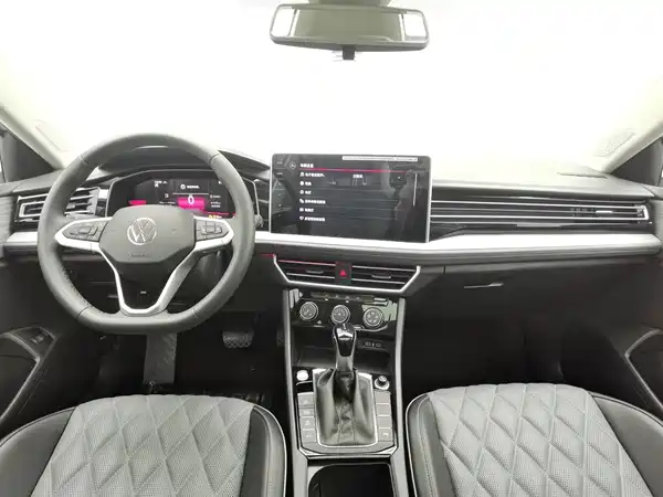 Volkswagen Sagitar 2025