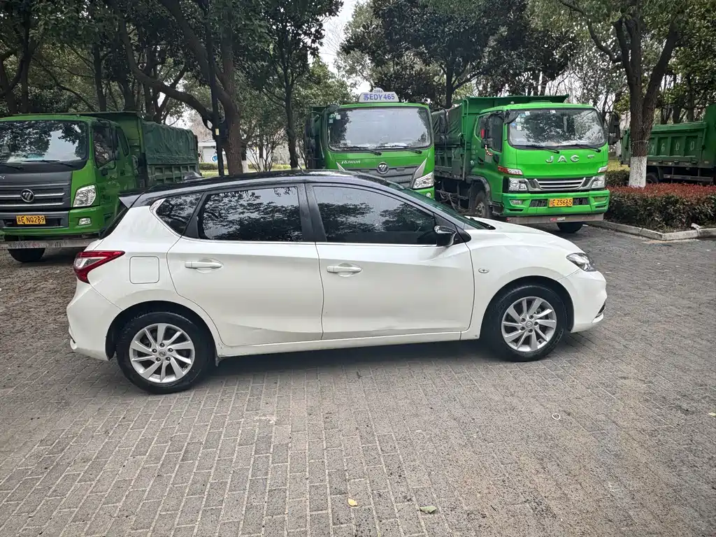 Nissan Tiida 2019 — фото 13