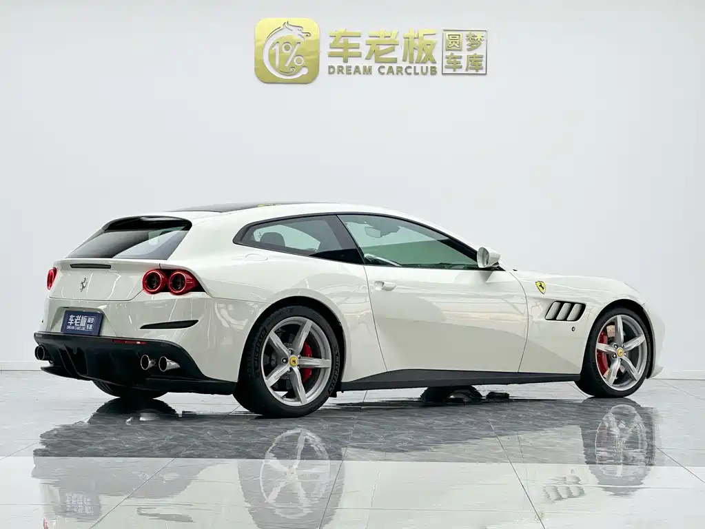 Ferrari GTC4Lusso 2019 — фото 4