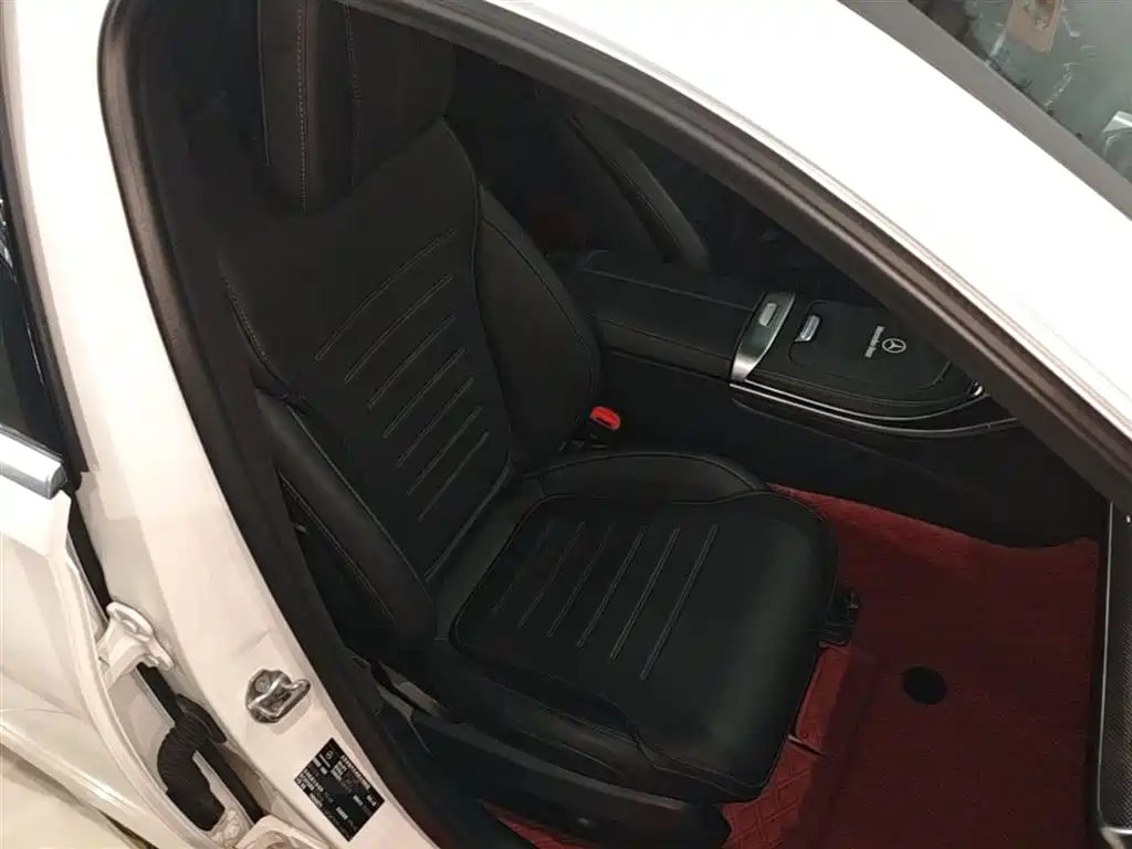 Mercedes-Benz C-Class 2023 — фото 20