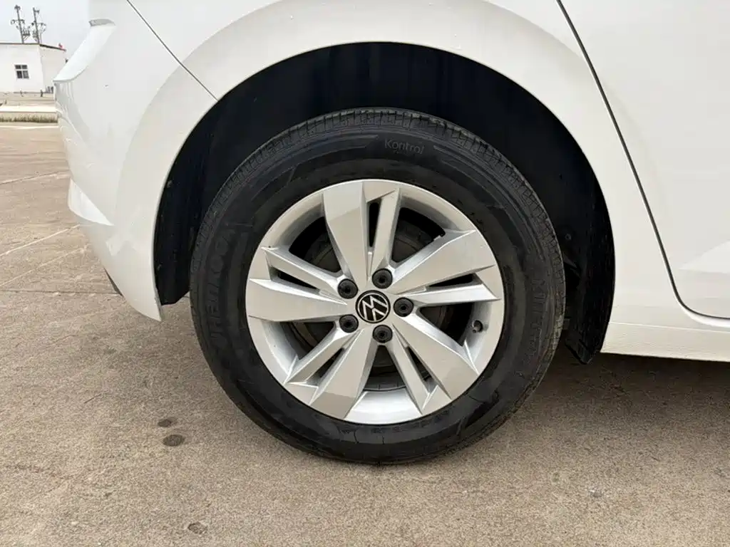 Volkswagen Polo 2021
