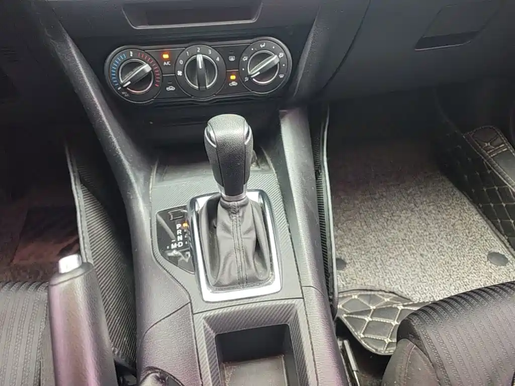 Mazda 3 Axela 2016 — фото 14