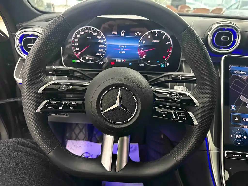 Mercedes-Benz C-Class 2023 — фото 5