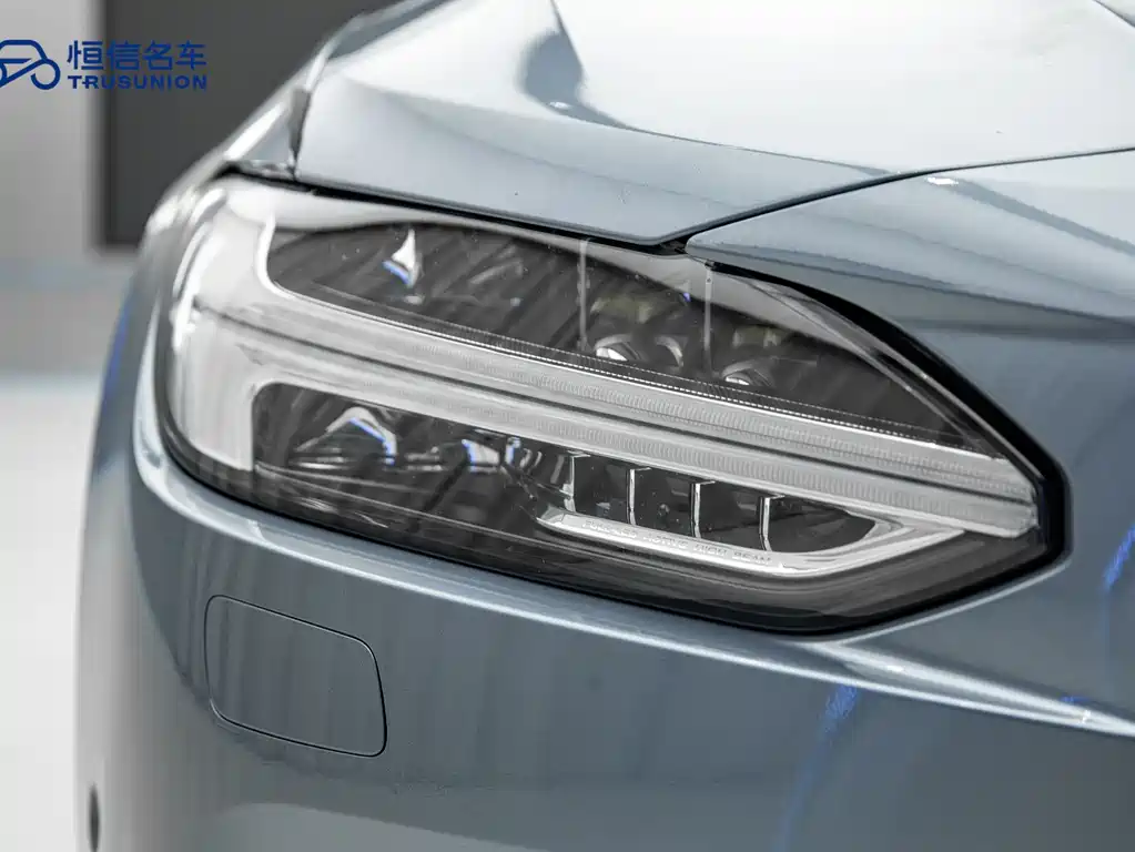 Volvo S90 2018 — фото 10