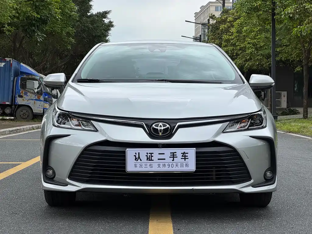 Toyota Corolla 2022 — фото 2