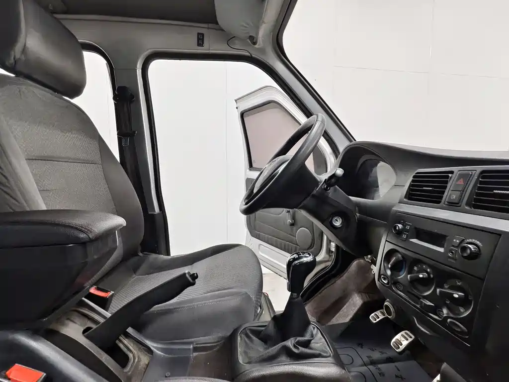 Wuling Rongguang Mini Truck 2018 — фото 12