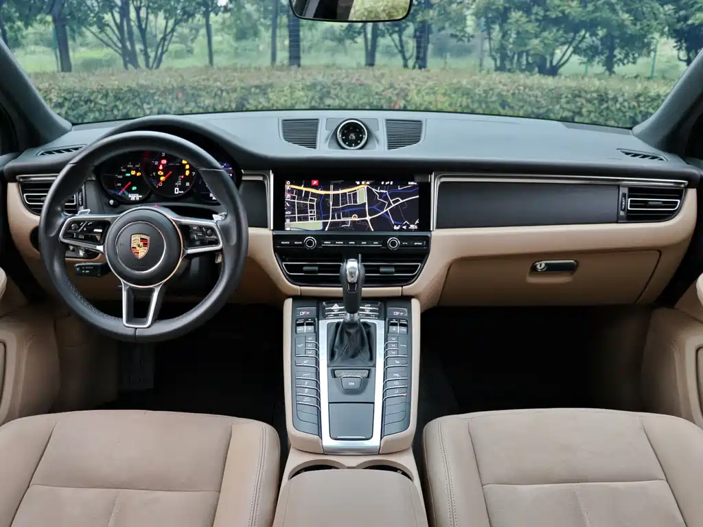 Porsche Macan 2021 — фото 11