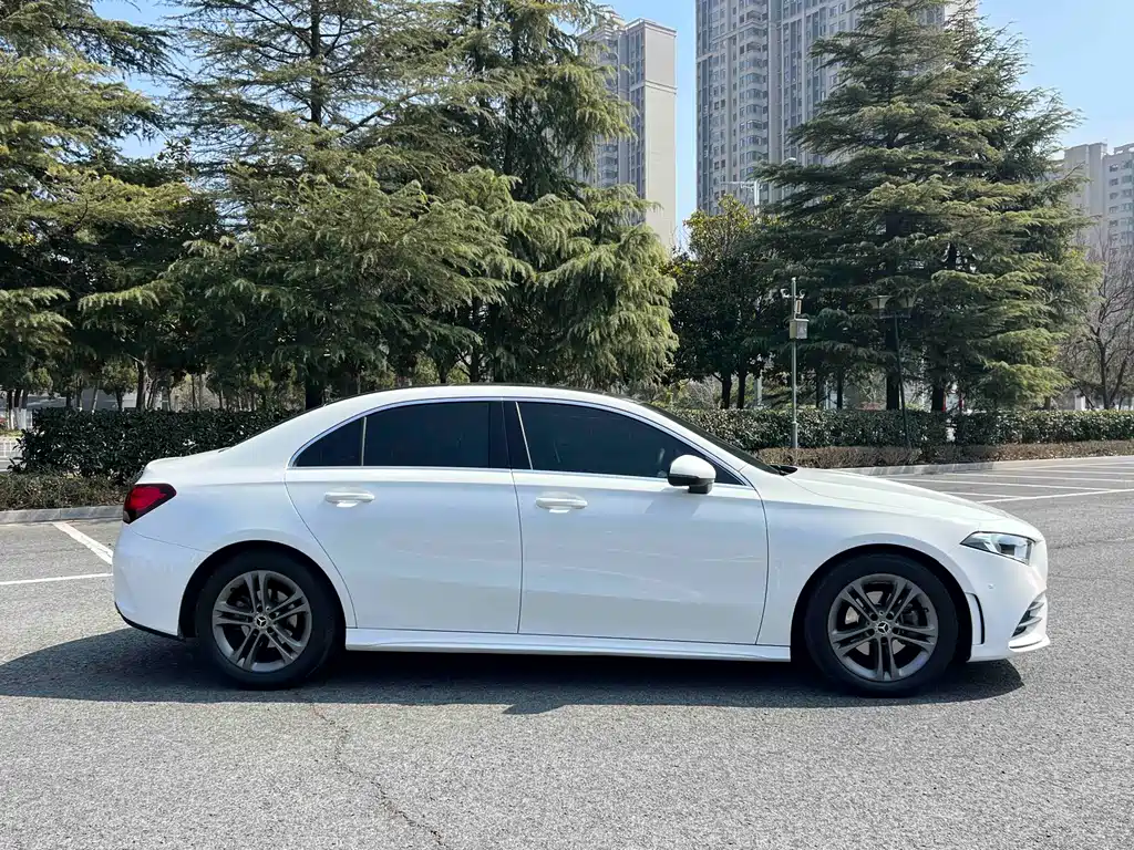 Mercedes-Benz A-Class 2020 — фото 8