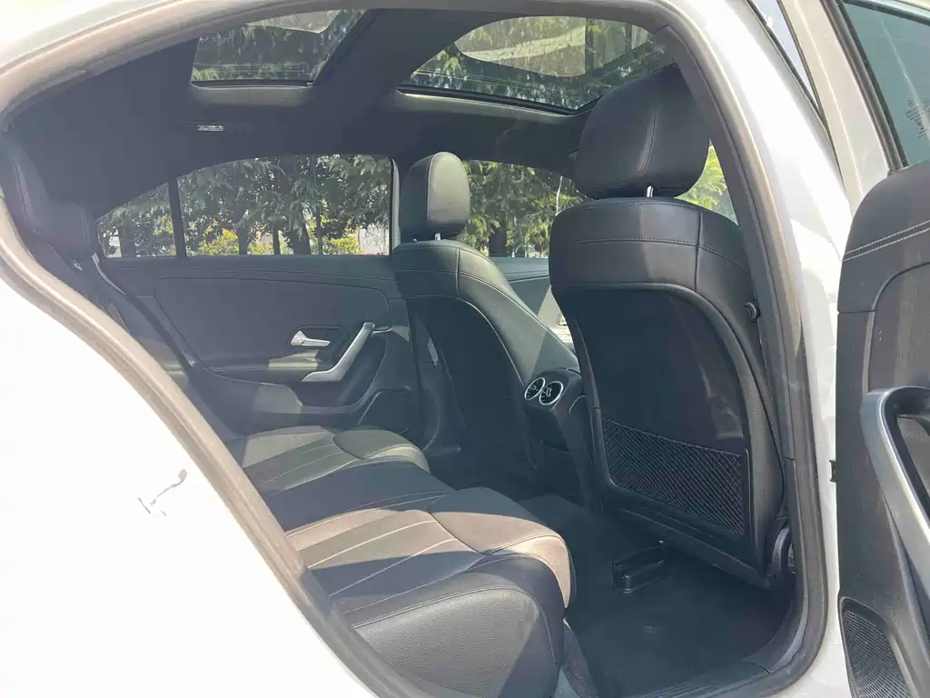 Mercedes-Benz A-Class 2020 — фото 12