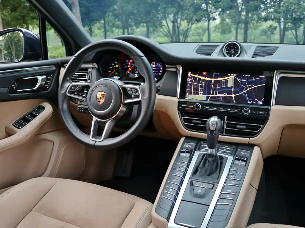 Porsche Macan 2021 — фото 19