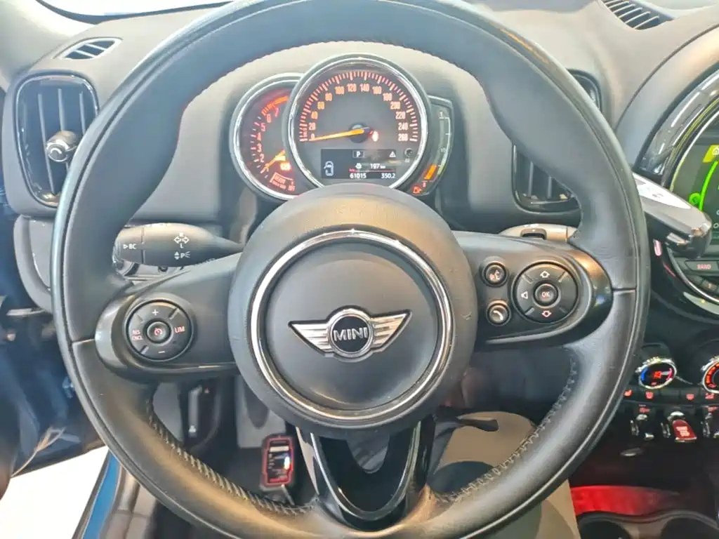 MINI Countryman 2018 — фото 11