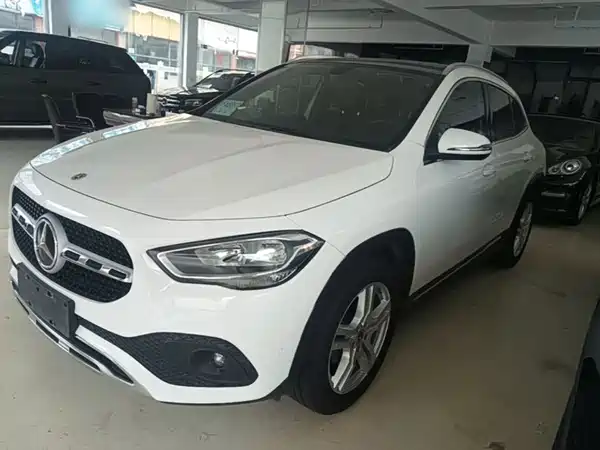 Mercedes-Benz GLA 2021