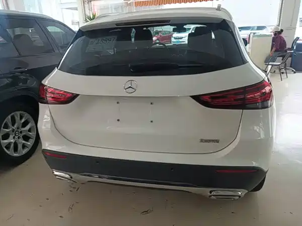 Mercedes-Benz GLA 2021