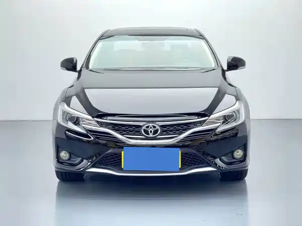 Toyota Reiz 2015