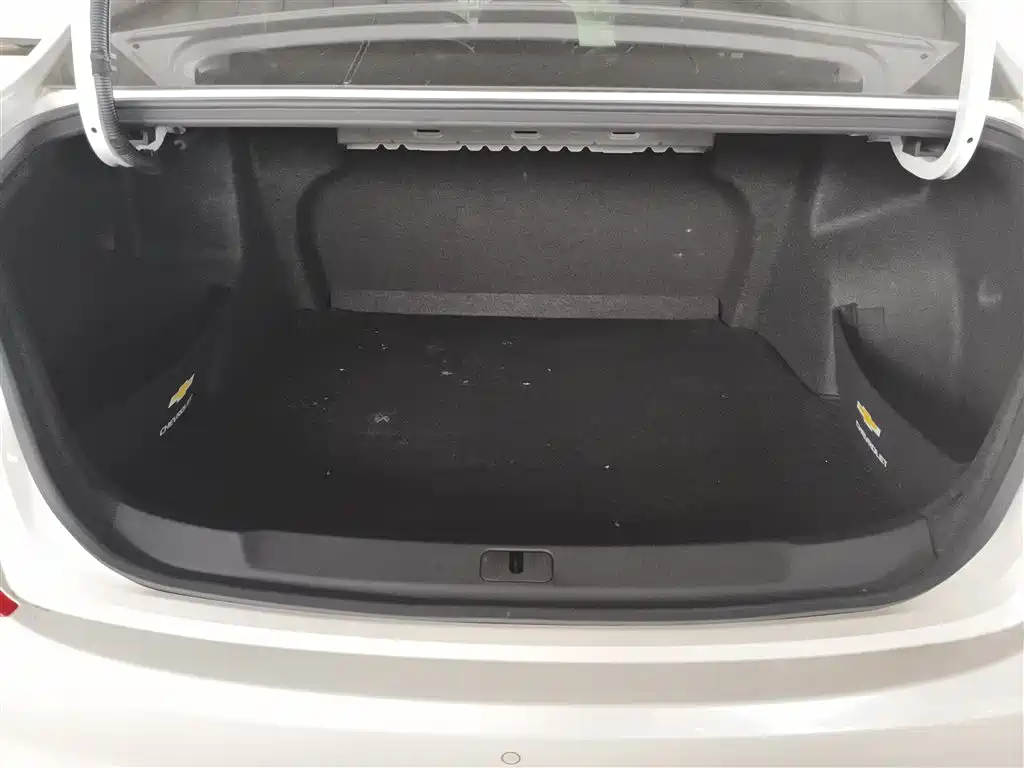 Chevrolet Monza 2024 — фото 19