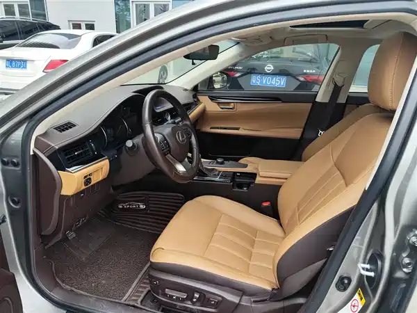 Lexus ES 2017