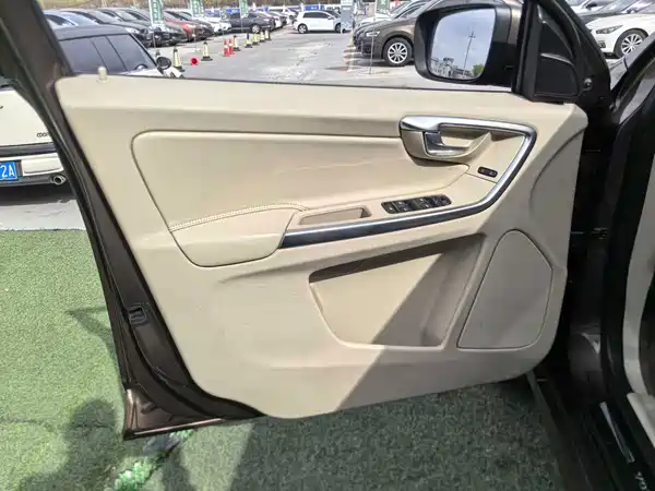 Volvo XC60 2014