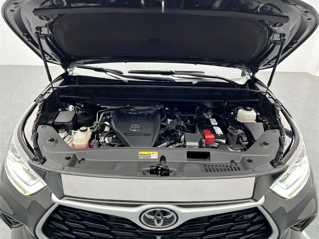 Toyota Highlander 2022 — фото 14