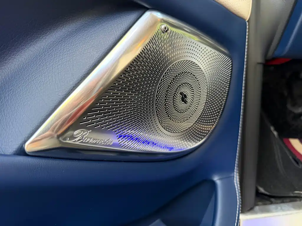 Mercedes-Benz V-Class 2021 — фото 11