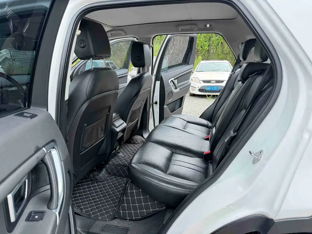 Land Rover Discovery Sport 2018 — фото 13