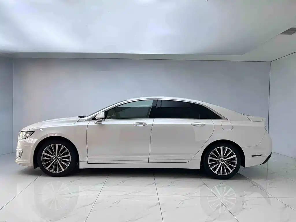 Lincoln MKZ 2020 — фото 15