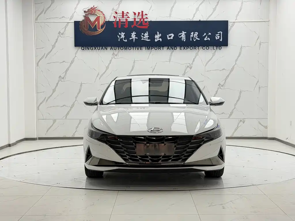 Hyundai Elantra 2022