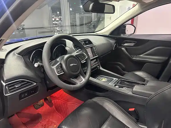 Jaguar F-PACE 2018